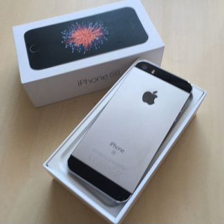 Телефон iPhone SE