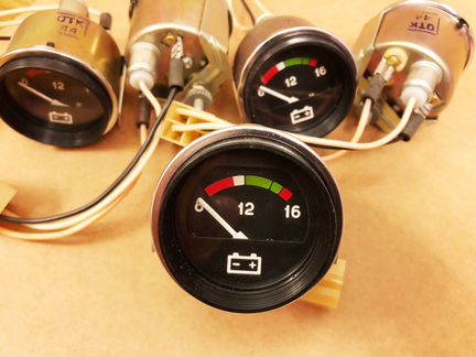 Указатель напряжения ваз 2105 СССР Новый