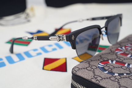 Солнцезащитные очки Chrome Hearts