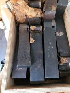 Резцы токарные с мехкреплением пластин пятигранных