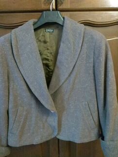 Короткий пиджак теплый