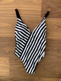 Купальник новый слитный