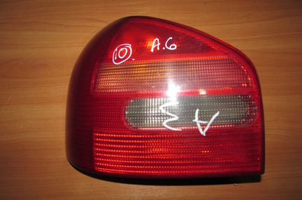 Фонарь Ауди A3 8Л / Audi A3 8L Дорестайлинг