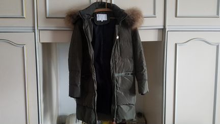 Женский пуховик(elisabetta frahchi ) раз.40-42(XS)