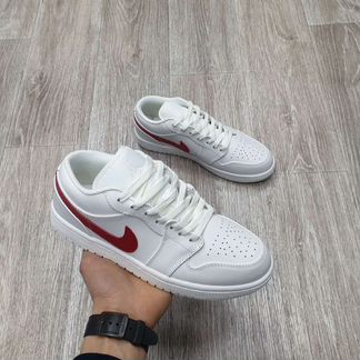 Кроссовки Nike Air Jordan 1