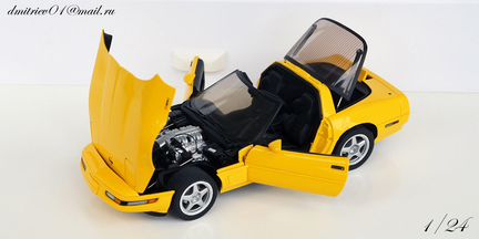 1/24.Danbury Mint.Chevrolet Corvette C4
