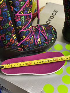 Новые зимние сапоги Crocs kosmoboot