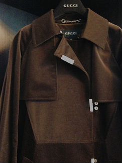 Gucci (оригинал ) плащ вельветовый новый