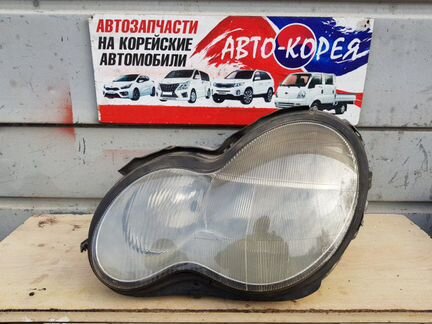 Фара передняя левая Mercedes Benz W203 2000-2004