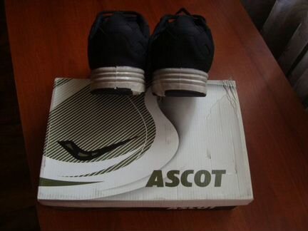 Кроссовки мужские р. 45