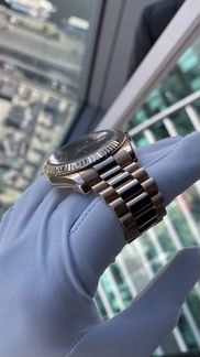 Часы Rolex Day-Date II 218235