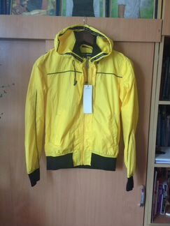 Курточка ветровка р 44-46