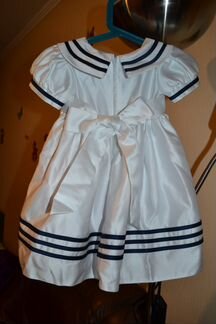 Стильное нарядное платье с подъюбником, 2 года