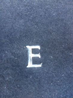 Шильдик Mersedes E