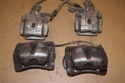 Мазда сх5 Кулак поворотный передний левый