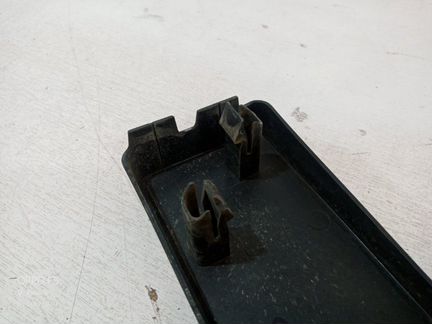 Площадка под гос. номер передняя Toyota Camry V70