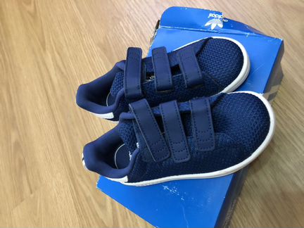Кроссовки новые рр 28 adidas Stan smit