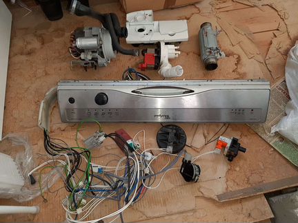 Посудомоечная машина Whirlpool ADG9540