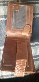 Продаю кошелек кожаный