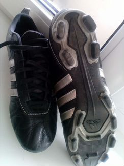 Бутсы футбольные. adidas