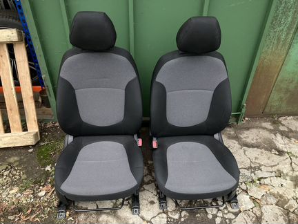 Сидения Hyundai Solaris, Kia Rio