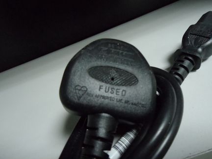 Кабель питания компьютера английский стандарт