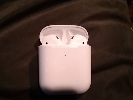 AirPods