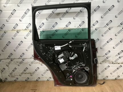 Дверь задняя левая VW Touareg 2002-2010 красная