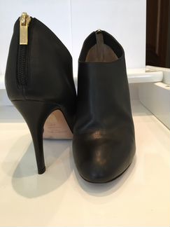 Ботильоны Jimmy Choo, Оригинал