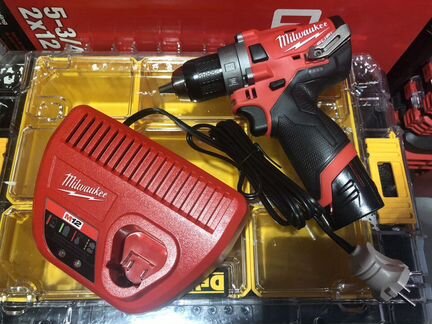 Шуруповерт 2503-20 (FDD) + акб + з/у milwaukee M12