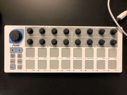 USB midi контроллер Arturia Beatstep