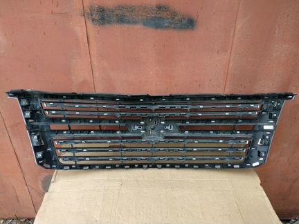 Решетка Chevrolet Tahoe 4 радиатора оригинал