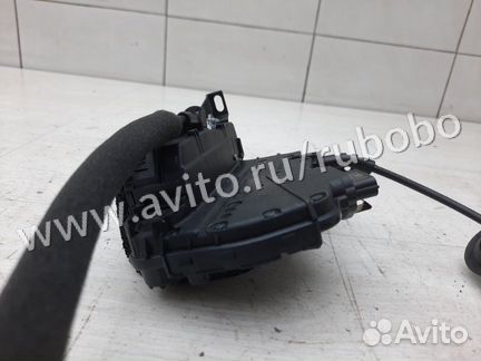 Замок двери задний левый Renault Clio 4