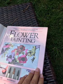 Книга на английском Flower Painting, рисование цве